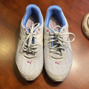 Puma 10CELL 1.0 Women’s Size 7.5 Running Shoes. Great Condition.